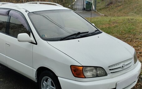 Toyota Ipsum II, 2001 год, 580 000 рублей, 2 фотография