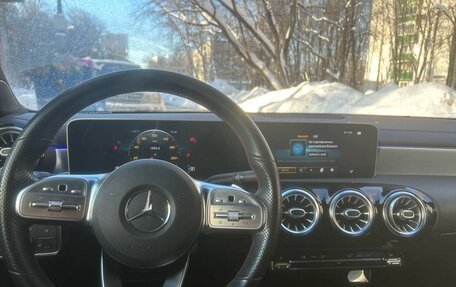 Mercedes-Benz CLA, 2019 год, 2 799 999 рублей, 3 фотография