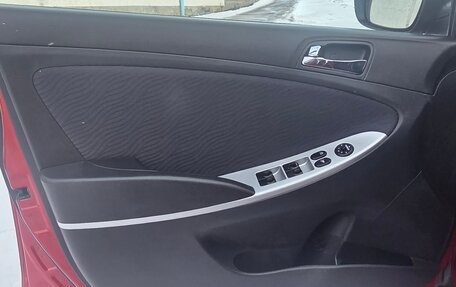 Hyundai Solaris II рестайлинг, 2012 год, 940 000 рублей, 11 фотография