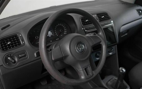 Volkswagen Polo VI (EU Market), 2010 год, 499 000 рублей, 12 фотография