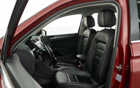 Volkswagen Tiguan II, 2017 год, 2 498 444 рублей, 10 фотография