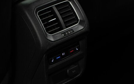 Volkswagen Tiguan II, 2017 год, 2 498 444 рублей, 14 фотография