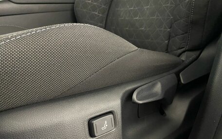 Toyota C-HR I рестайлинг, 2019 год, 2 397 000 рублей, 17 фотография