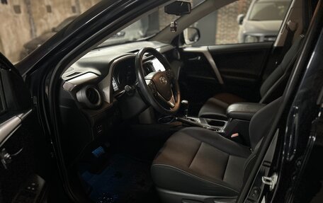 Toyota RAV4, 2017 год, 2 300 000 рублей, 5 фотография