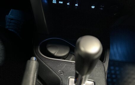 Toyota RAV4, 2017 год, 2 300 000 рублей, 10 фотография