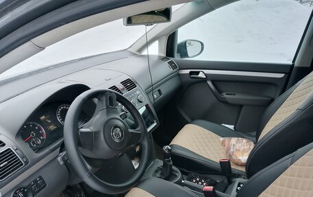 Volkswagen Touran III, 2012 год, 730 000 рублей, 5 фотография