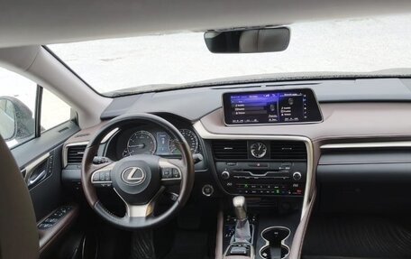 Lexus RX IV рестайлинг, 2018 год, 5 600 000 рублей, 4 фотография