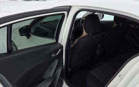 Mazda Axela, 2015 год, 1 270 000 рублей, 22 фотография