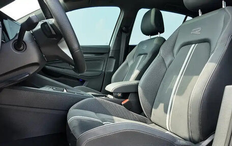 Volkswagen Golf VIII, 2022 год, 2 090 000 рублей, 7 фотография