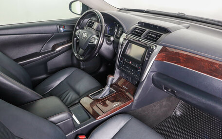 Toyota Camry, 2017 год, 2 099 000 рублей, 13 фотография