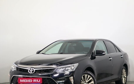 Toyota Camry, 2017 год, 2 099 000 рублей, 4 фотография