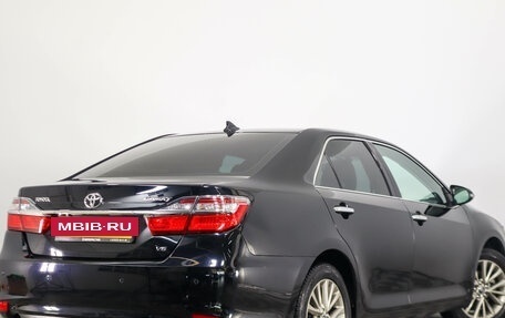 Toyota Camry, 2017 год, 2 099 000 рублей, 5 фотография