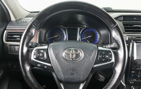 Toyota Camry, 2017 год, 2 099 000 рублей, 17 фотография