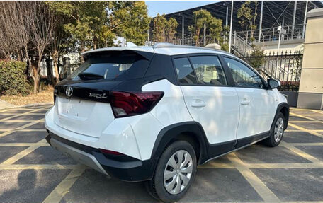 Toyota Yaris XP150 рестайлинг, 2022 год, 1 210 000 рублей, 6 фотография