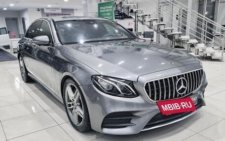 Mercedes-Benz E-Класс, 2018 год, 2 990 000 рублей, 3 фотография