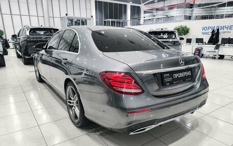 Mercedes-Benz E-Класс, 2018 год, 2 990 000 рублей, 7 фотография