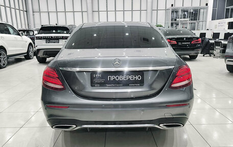 Mercedes-Benz E-Класс, 2018 год, 2 990 000 рублей, 6 фотография