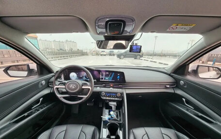 Hyundai Elantra, 2022 год, 1 500 000 рублей, 6 фотография