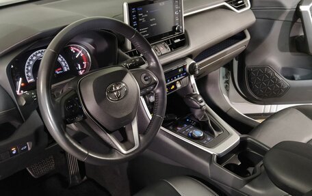 Toyota RAV4, 2020 год, 3 874 000 рублей, 8 фотография