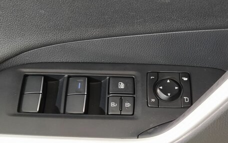 Toyota RAV4, 2020 год, 3 874 000 рублей, 18 фотография