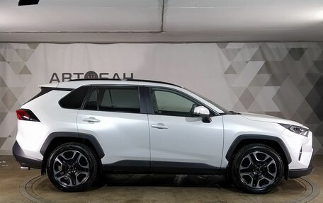 Toyota RAV4, 2020 год, 3 874 000 рублей, 6 фотография