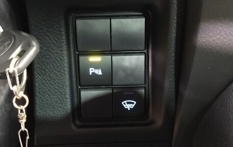 Toyota Land Cruiser Prado 150 рестайлинг 2, 2019 год, 3 780 000 рублей, 16 фотография