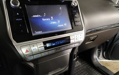 Toyota Land Cruiser Prado 150 рестайлинг 2, 2019 год, 3 780 000 рублей, 15 фотография