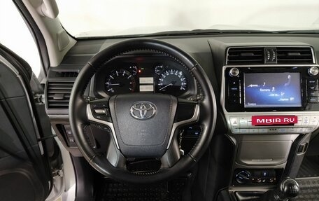 Toyota Land Cruiser Prado 150 рестайлинг 2, 2019 год, 3 780 000 рублей, 12 фотография