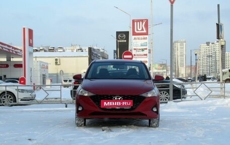 Hyundai Solaris II рестайлинг, 2021 год, 1 470 000 рублей, 2 фотография