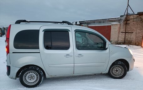 Renault Kangoo II рестайлинг, 2012 год, 700 000 рублей, 3 фотография