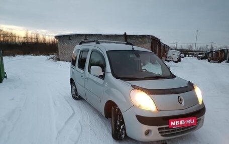 Renault Kangoo II рестайлинг, 2012 год, 700 000 рублей, 15 фотография