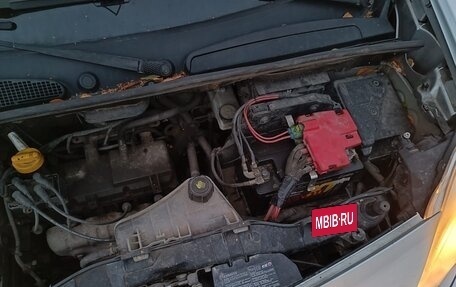 Renault Kangoo II рестайлинг, 2012 год, 700 000 рублей, 21 фотография