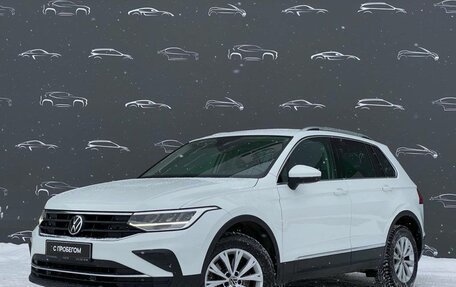 Volkswagen Tiguan II, 2021 год, 3 388 500 рублей, 1 фотография