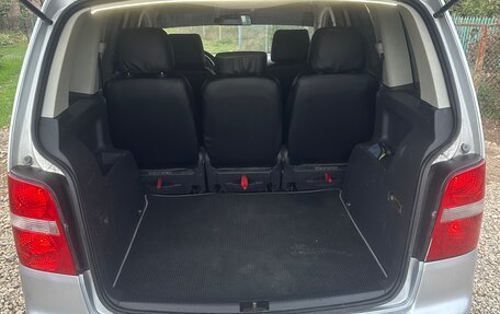 Volkswagen Touran III, 2005 год, 650 000 рублей, 7 фотография