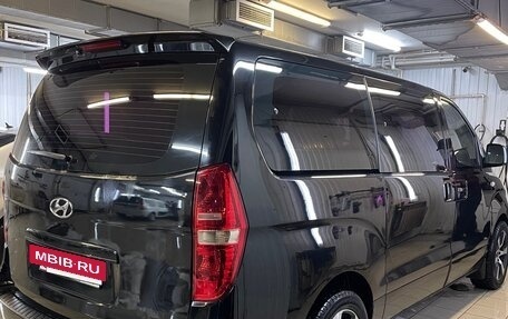 Hyundai Grand Starex Grand Starex I рестайлинг 2, 2012 год, 1 490 000 рублей, 2 фотография