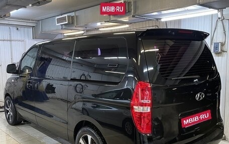 Hyundai Grand Starex Grand Starex I рестайлинг 2, 2012 год, 1 490 000 рублей, 3 фотография