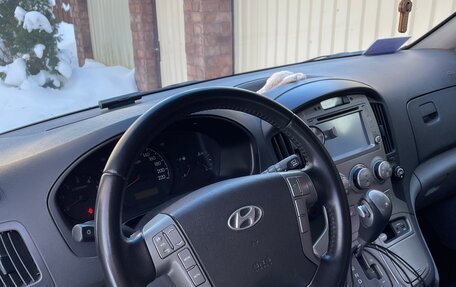 Hyundai Grand Starex Grand Starex I рестайлинг 2, 2012 год, 1 490 000 рублей, 30 фотография