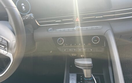 Hyundai Elantra, 2021 год, 2 550 000 рублей, 6 фотография