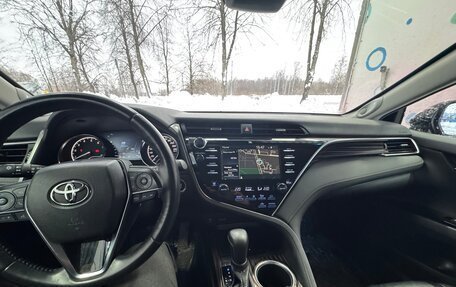 Toyota Camry, 2020 год, 2 600 000 рублей, 11 фотография