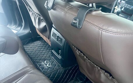 Infiniti QX70, 2015 год, 2 950 000 рублей, 4 фотография