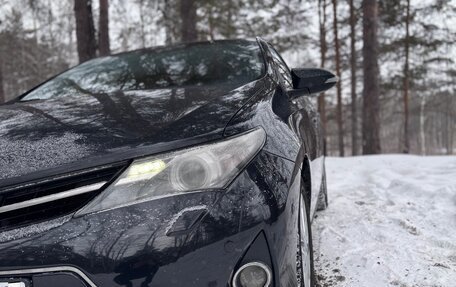 Toyota Auris II, 2013 год, 1 055 000 рублей, 2 фотография
