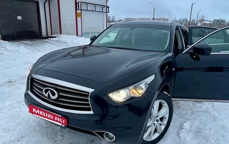 Infiniti QX70, 2015 год, 2 950 000 рублей, 5 фотография