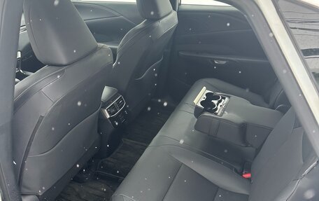 Lexus RX IV рестайлинг, 2025 год, 7 700 000 рублей, 10 фотография