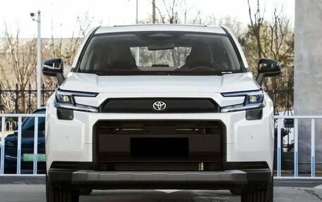 Toyota RAV4, 2025 год, 4 989 000 рублей, 2 фотография