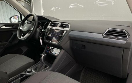 Volkswagen Tiguan II, 2021 год, 3 388 500 рублей, 7 фотография