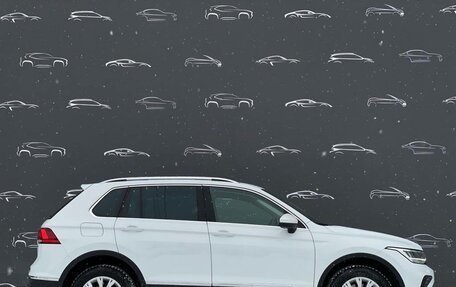 Volkswagen Tiguan II, 2021 год, 3 388 500 рублей, 11 фотография