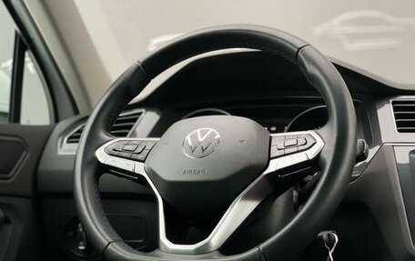 Volkswagen Tiguan II, 2021 год, 3 388 500 рублей, 19 фотография