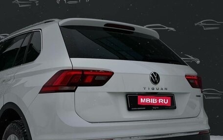 Volkswagen Tiguan II, 2021 год, 3 388 500 рублей, 22 фотография