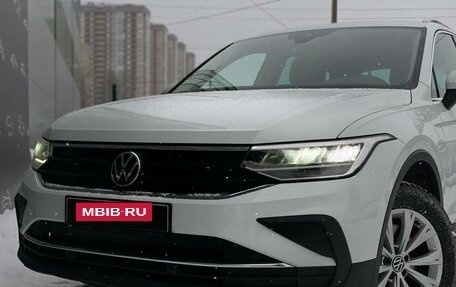 Volkswagen Tiguan II, 2021 год, 3 388 500 рублей, 26 фотография