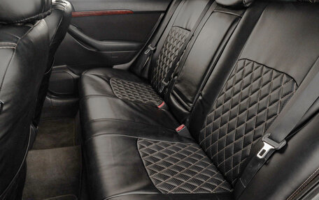 Toyota Avensis III рестайлинг, 2004 год, 779 000 рублей, 22 фотография